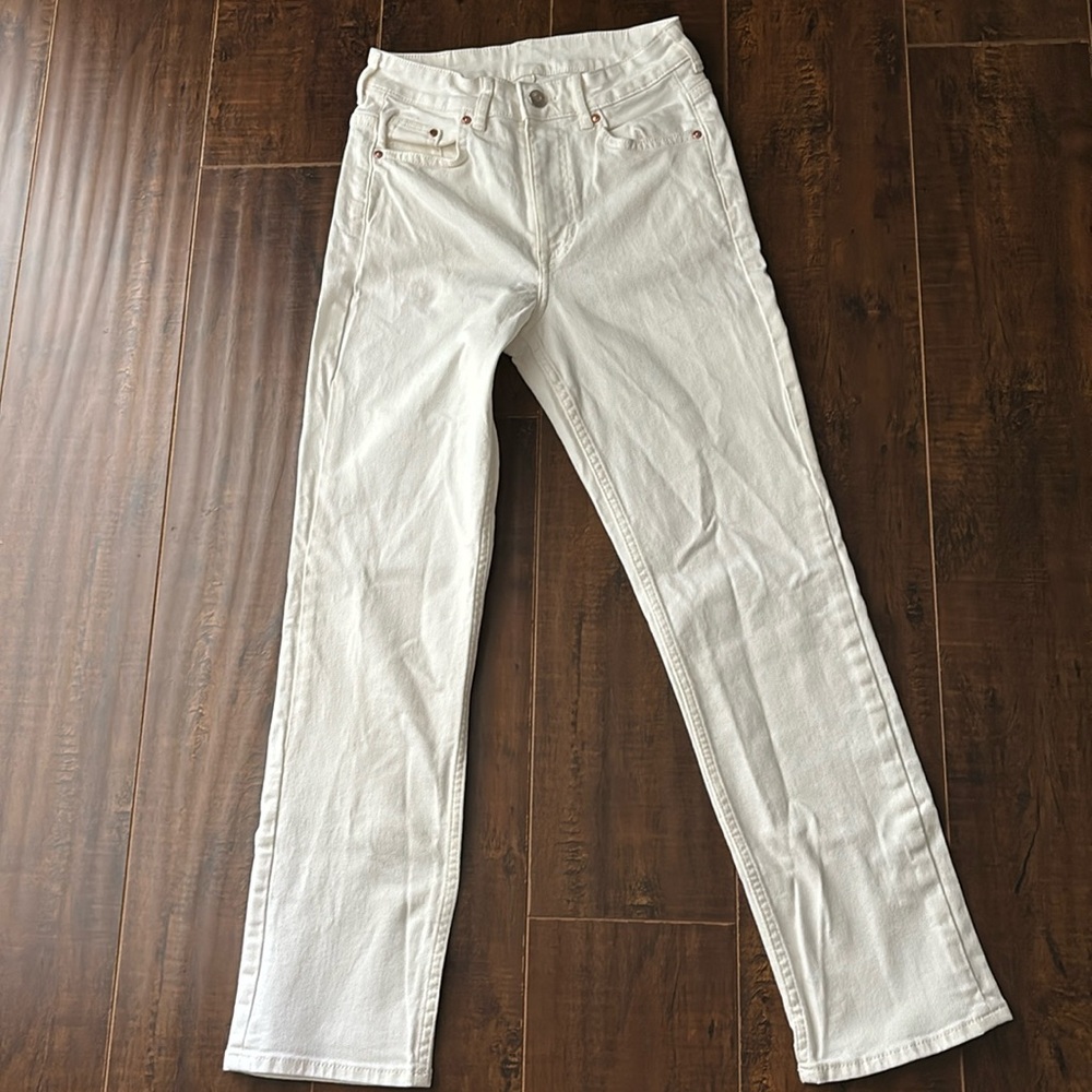 H&M Straight High Waist Ankle Jeans lSize 2|Inseam 26.5” | waist 24”l White